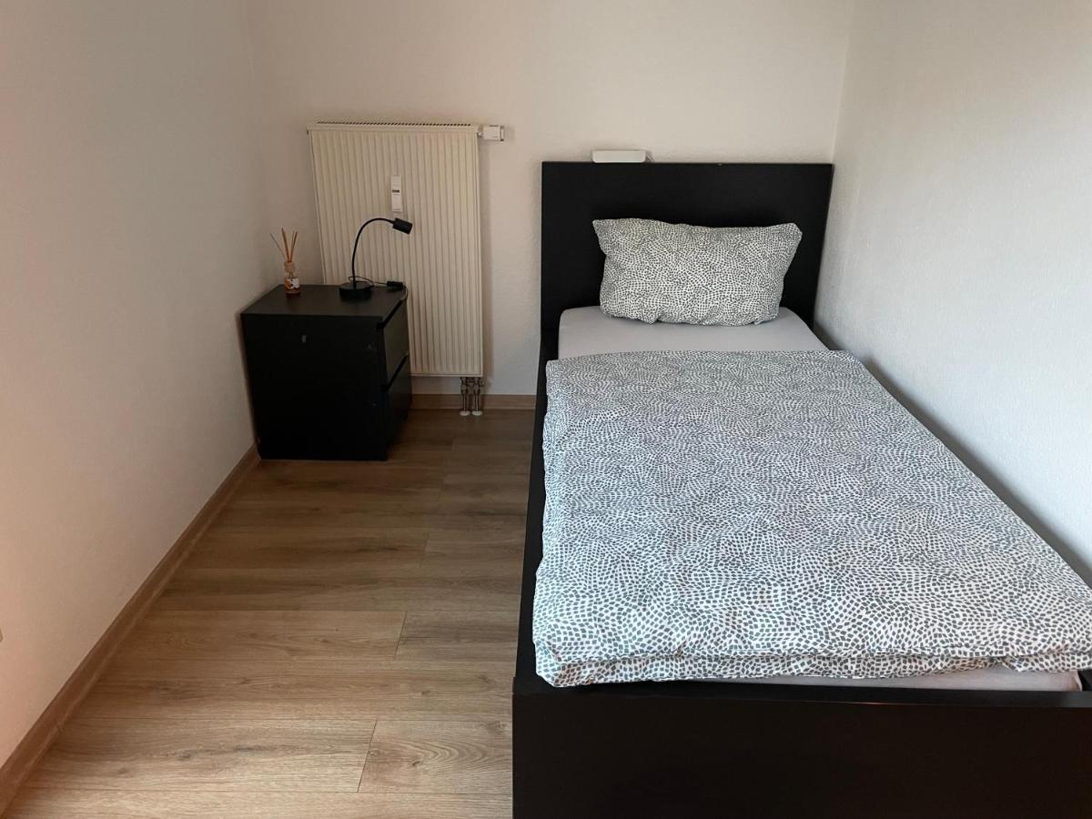 Ferienwohnung Mit 2 Zimmer, Kueche, Bad, In Saarbruecken Exterior photo